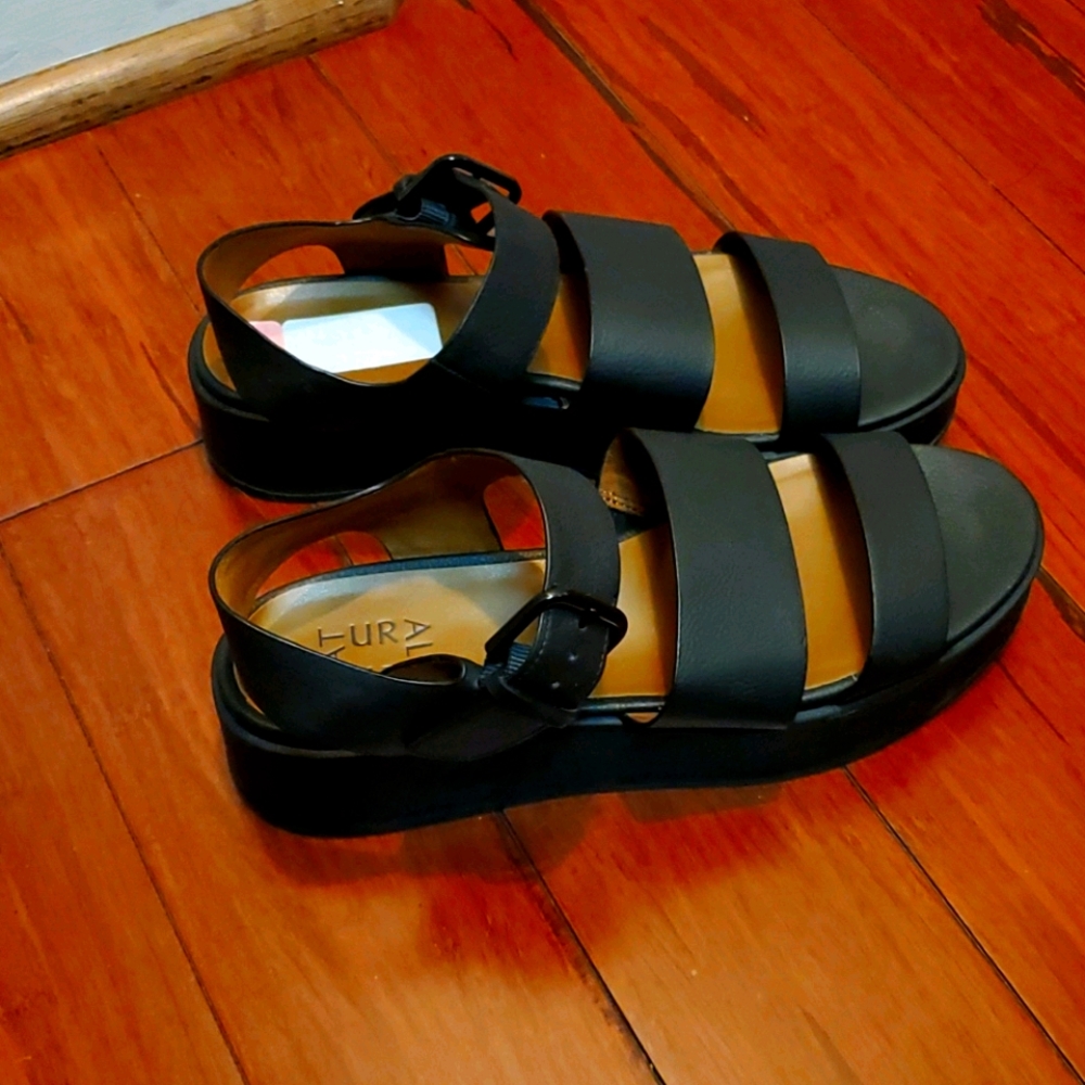 Black naturalizer sandals